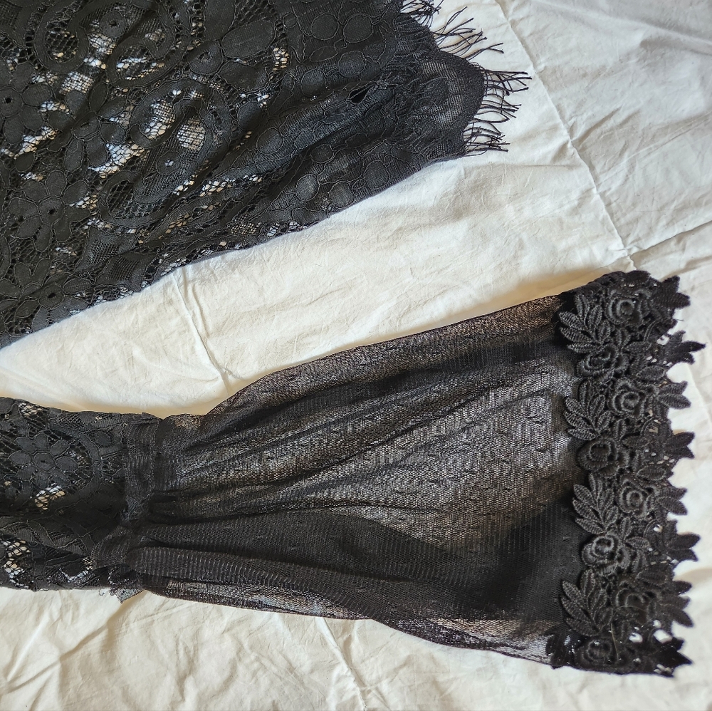 Lace Off Shoulder Top - Picture 4 of 4